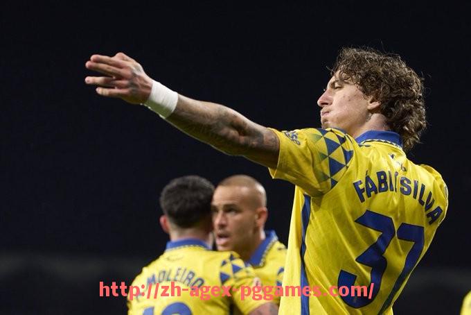 pg电子在线下载-世俱杯主客场表现反差分析:哪些球员适应能力更强?